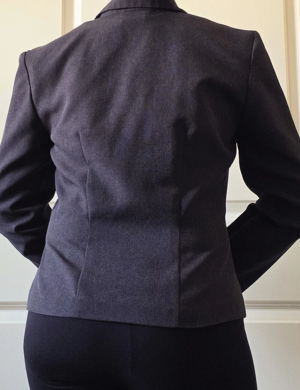 Vintage Suits Us: Charcoal Tailored Single-Breasted Blazer & Detachable Collar